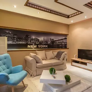 Super Super Location - 2 , Budapesta Ungaria